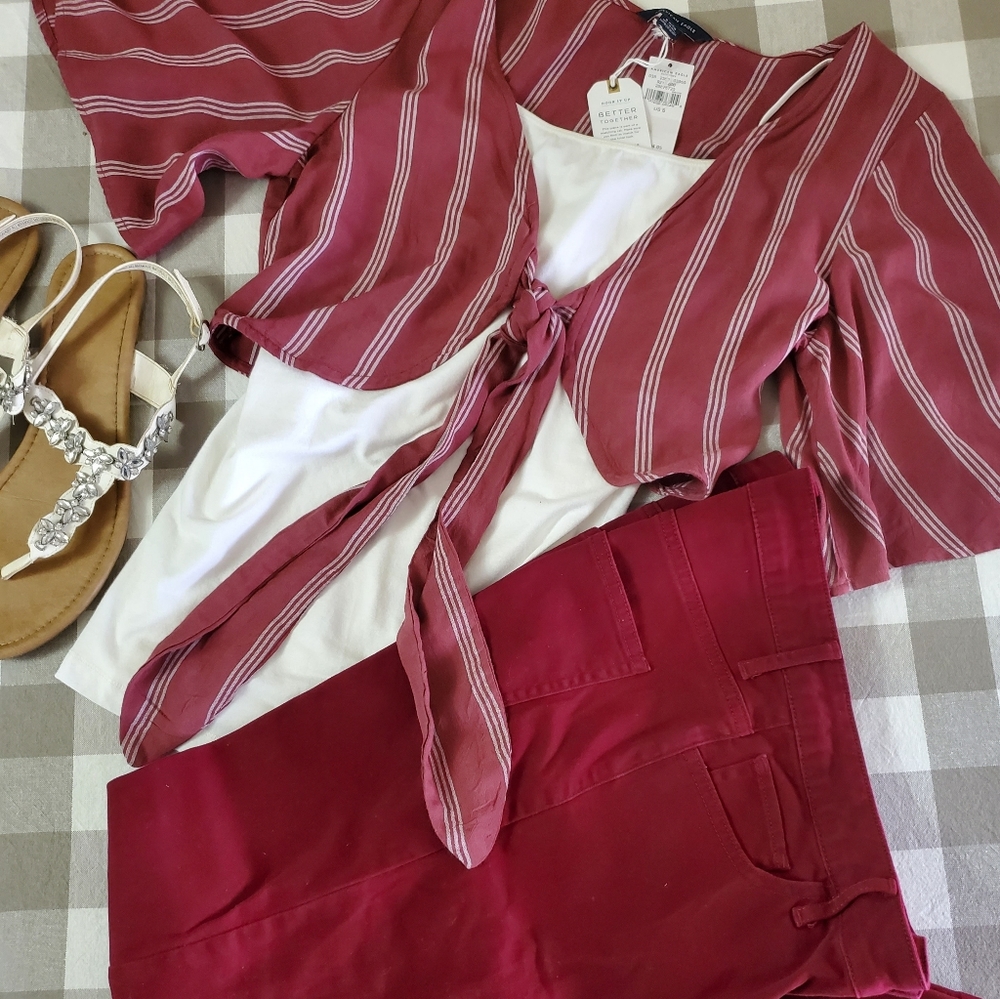 Burgundy color jeans size 28 (162)